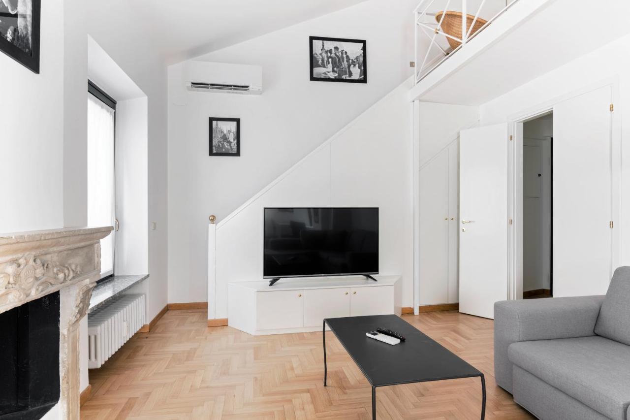 Living Brera, A Unique Experience - Vicolo Fiori Apartment Milan Exterior photo